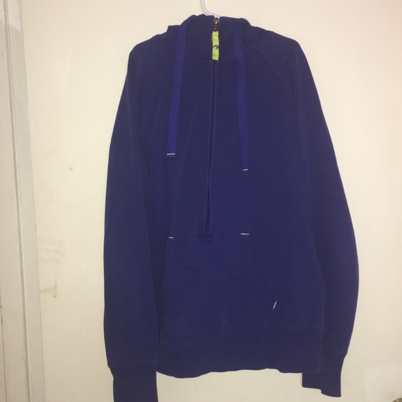 Women’s XS Champion sweatshirt. - Picture 1 of 4